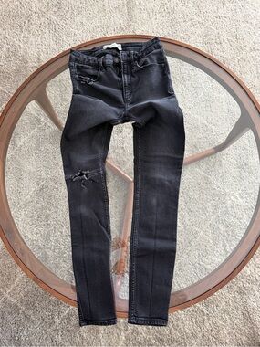 Abercrombie & Fitch Black Skinny Jeans with Knee Distress